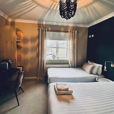 فندق مبيت وإفطار Old School House Moyard